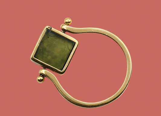 LA21 Paris Rhaenira Serpentine Pivot Ring