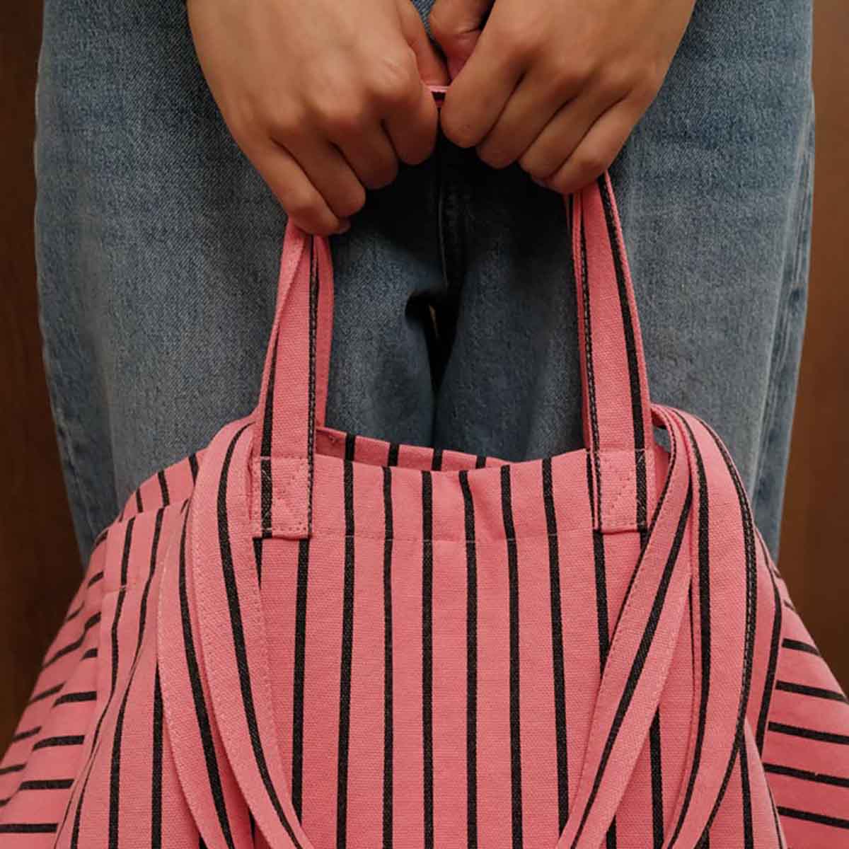 ELISA TOTE BAG TENNIS BLACK / FUNKY PINK