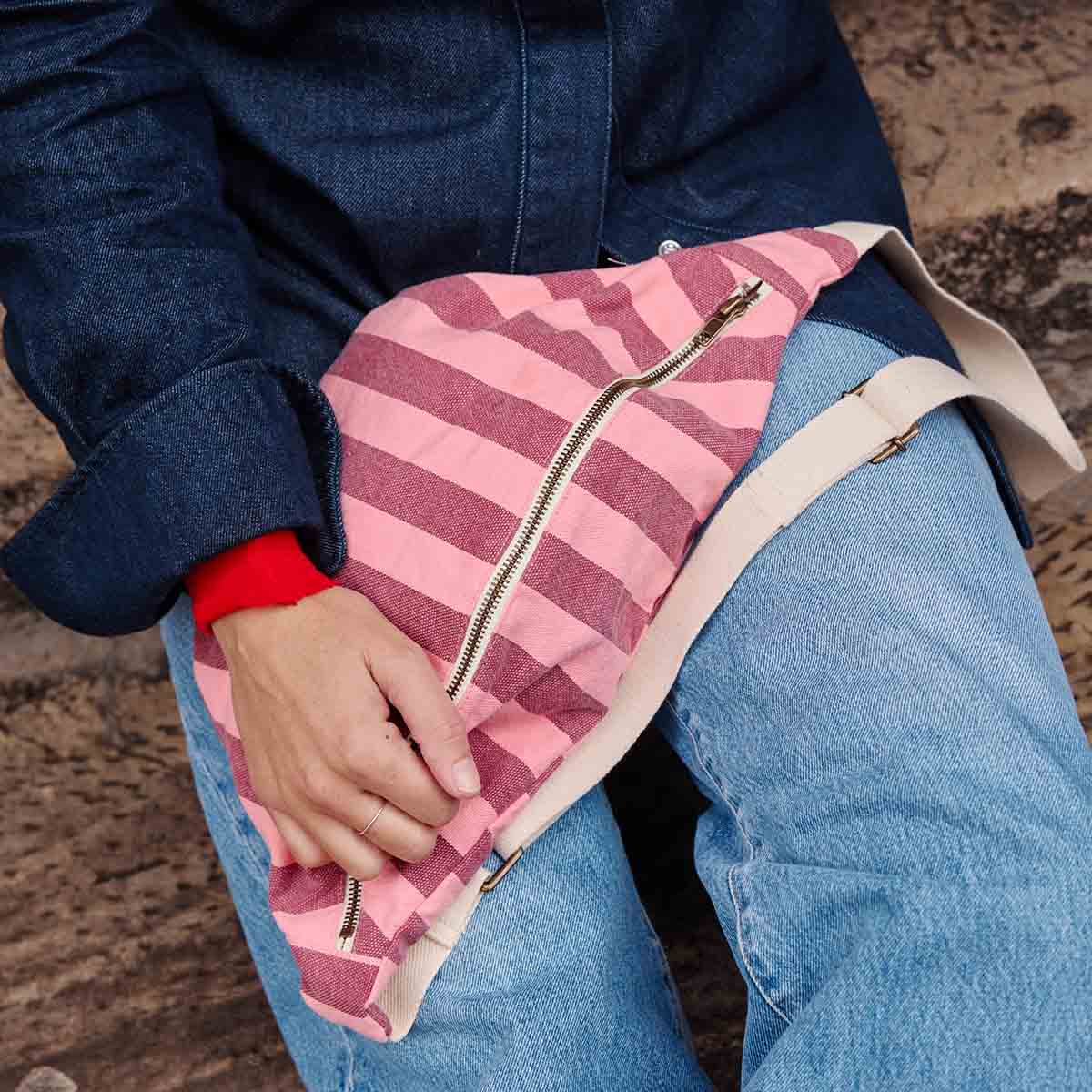 WOMEN BUM BAG STRIPES BURGUNDY /FLAMINGO PINK