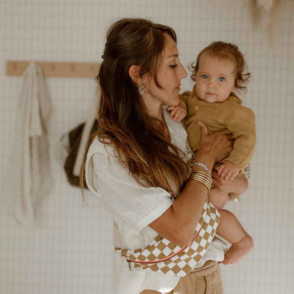 WOMEN BUM BAG CHECKERBOARD CARAMEL: Checkerboard