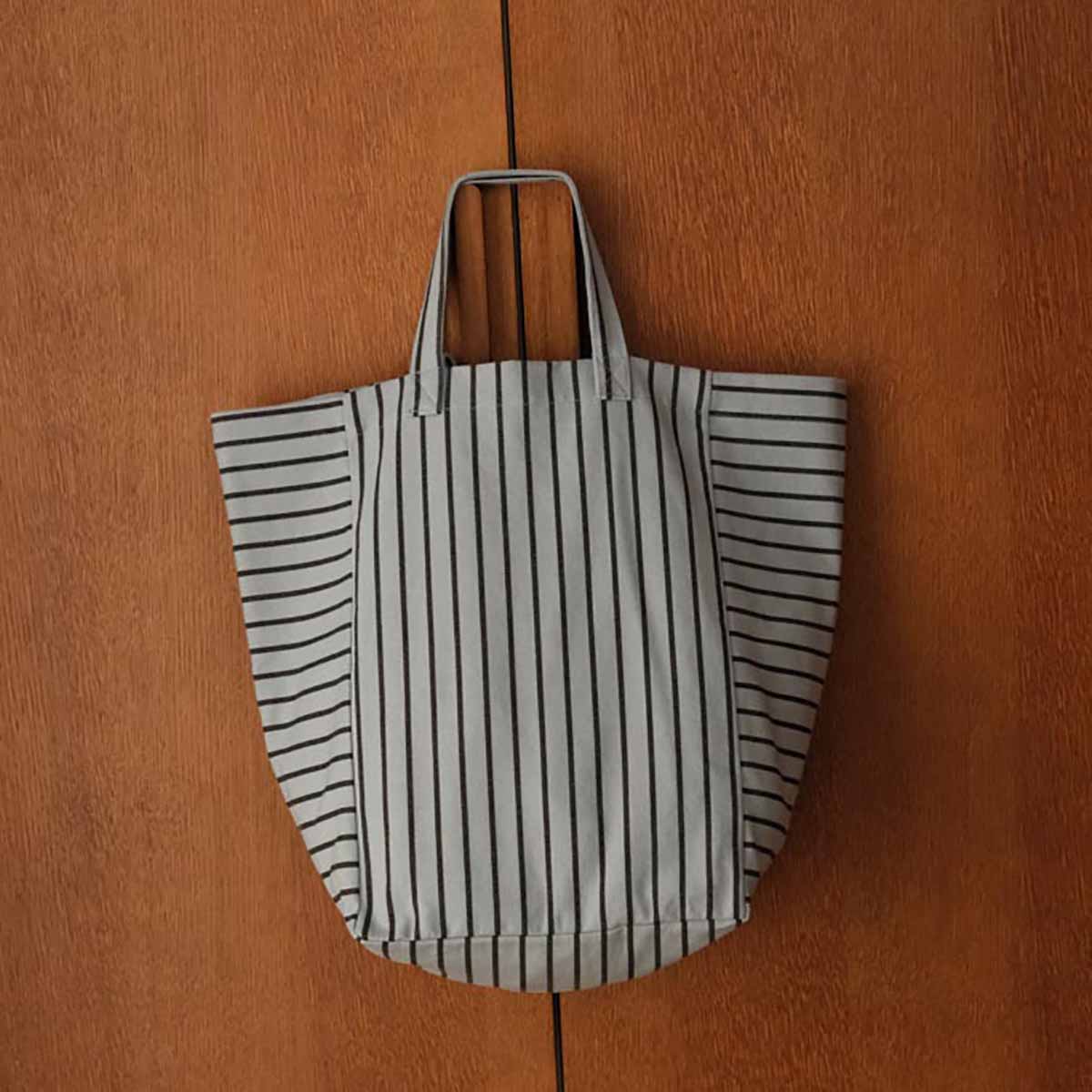 ELISABETH TOTE BAG TENNIS BLACK /  SKY BLUE