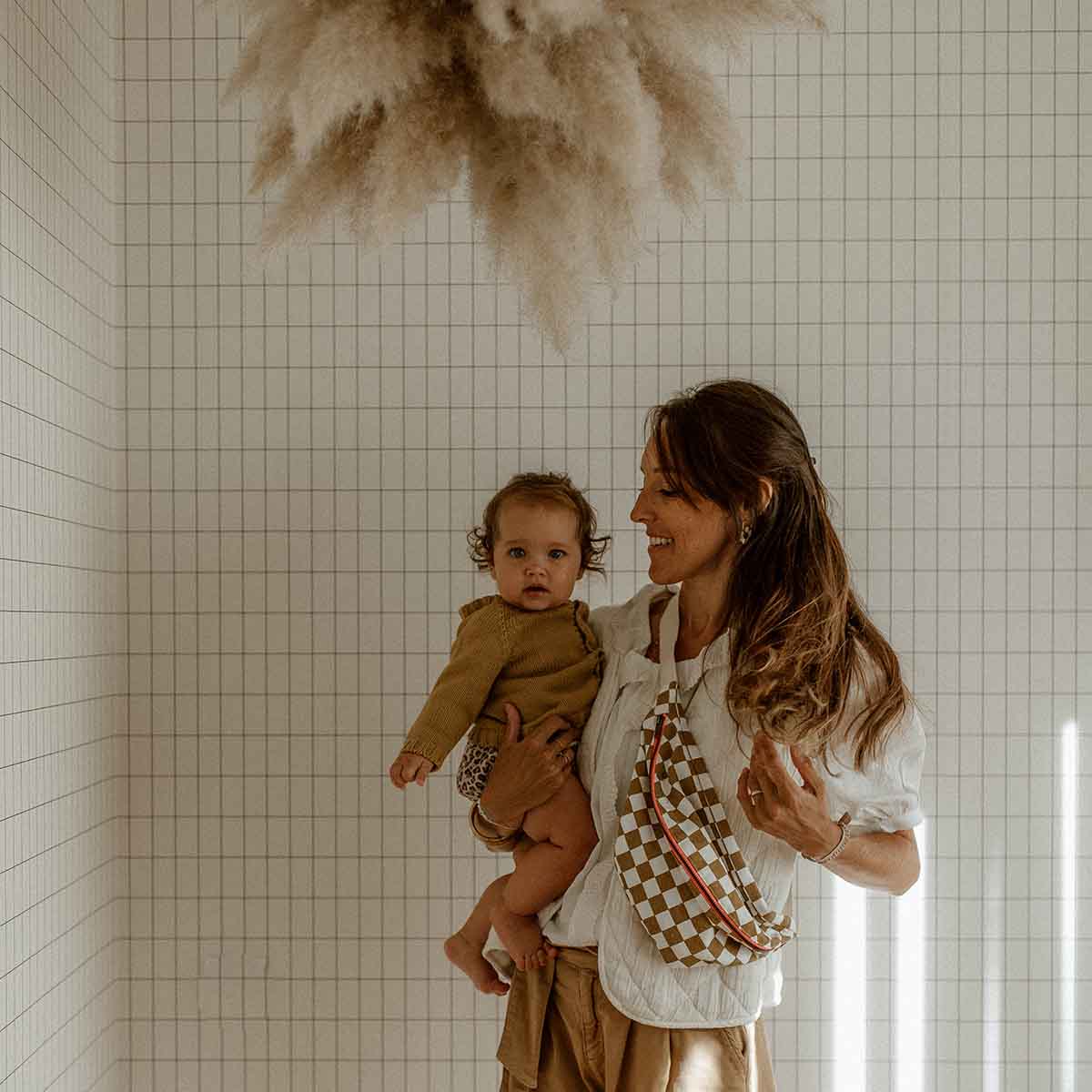 WOMEN BUM BAG CHECKERBOARD CARAMEL: Checkerboard