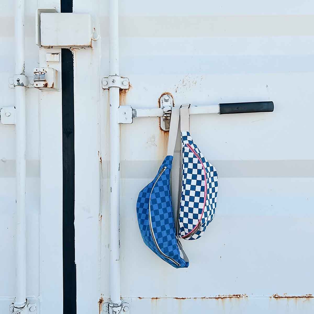 WOMEN BUM BAG CHECKERBOARD GREEK BLUE / NAVY BLUE