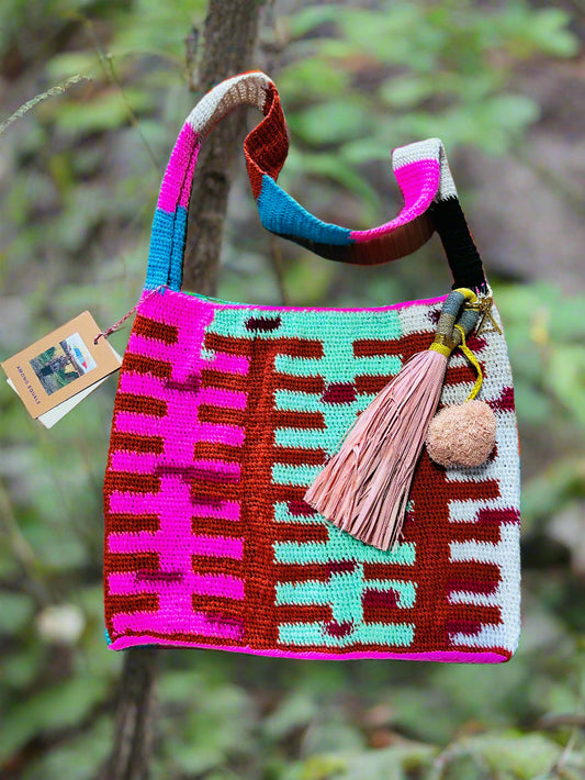 Tama Backbone Bilum Tote with Raffia Tassel