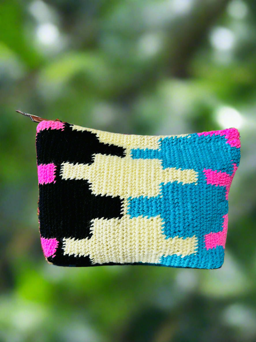 Barbra Mix Mix Bilum Clutch with Woven Grasses Tassel