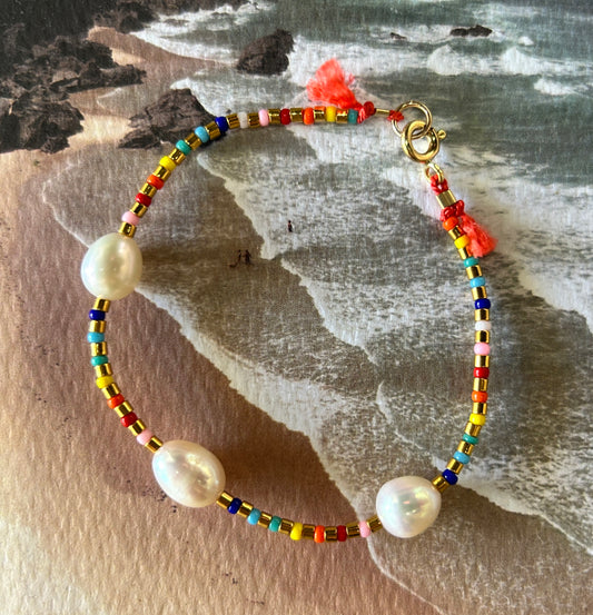 Athena & Co Pearls on Rainbow Bracelet