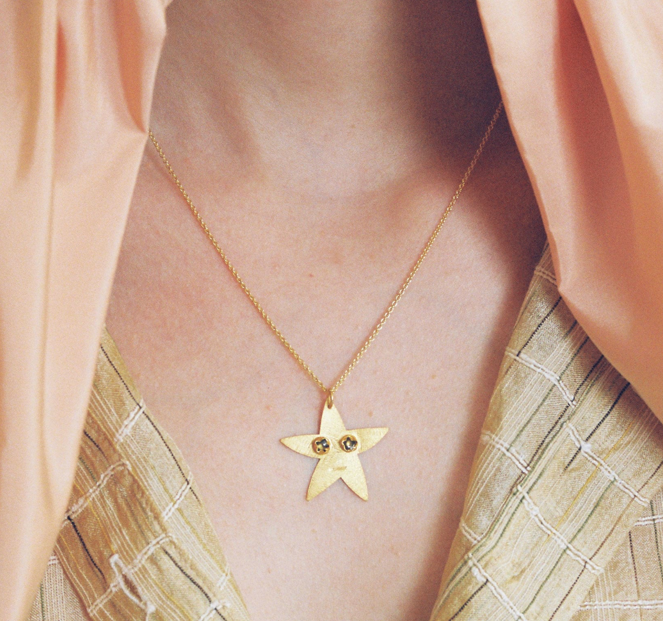 Apres Ski Vega Gold Pendant