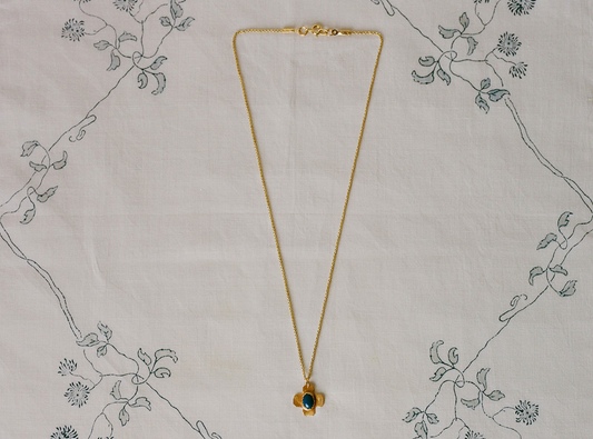 Apres Ski Nuit Gold Pendant