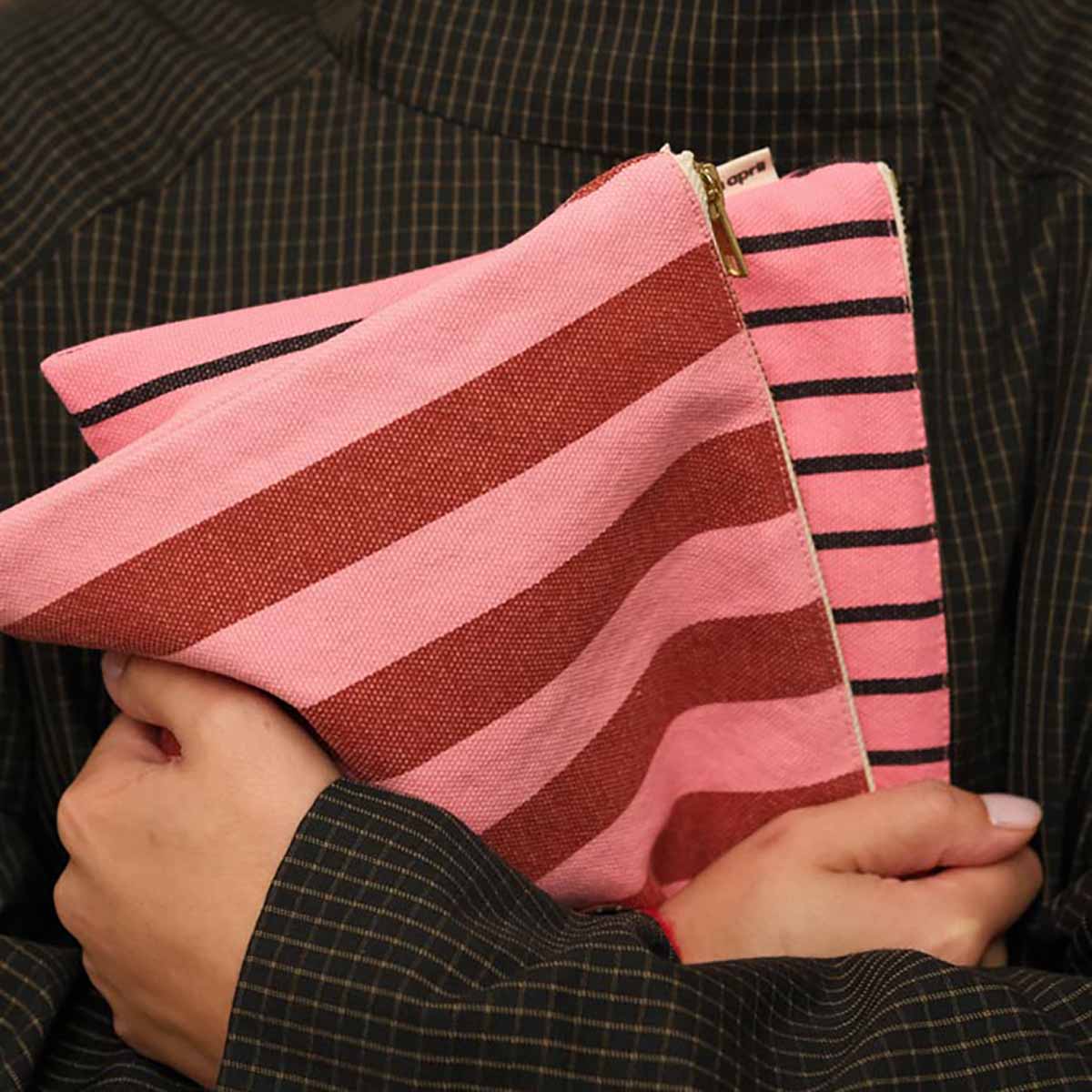 LILI FLAT POUCH STRIPES BRICK / PINK