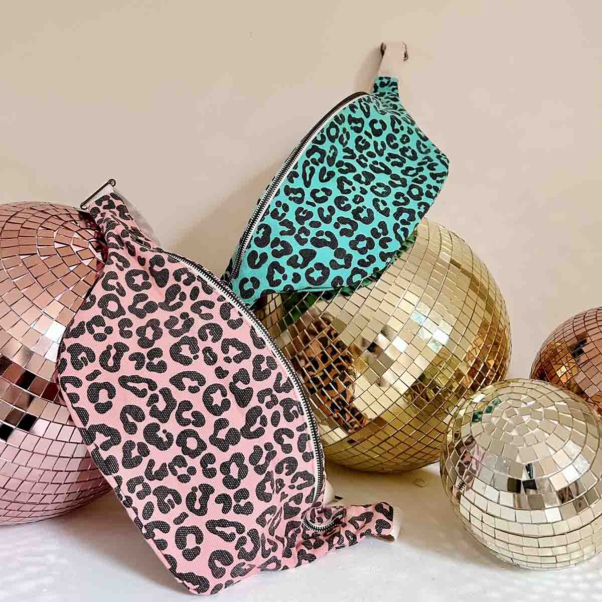 WOMEN BUM BAG GRAOU STRAWBERRY: STRAWBERRY / Graou